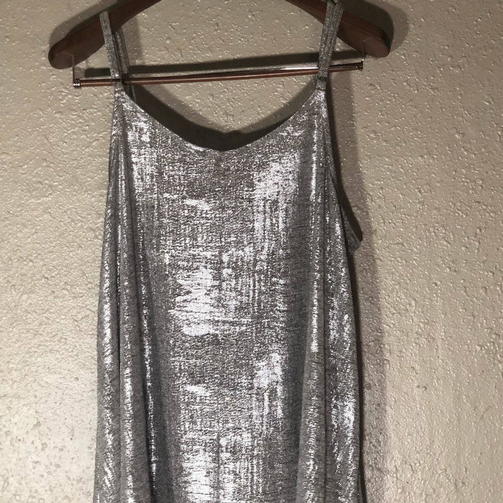 Sexy silver tank - plus 2x - Picture 3 of 4